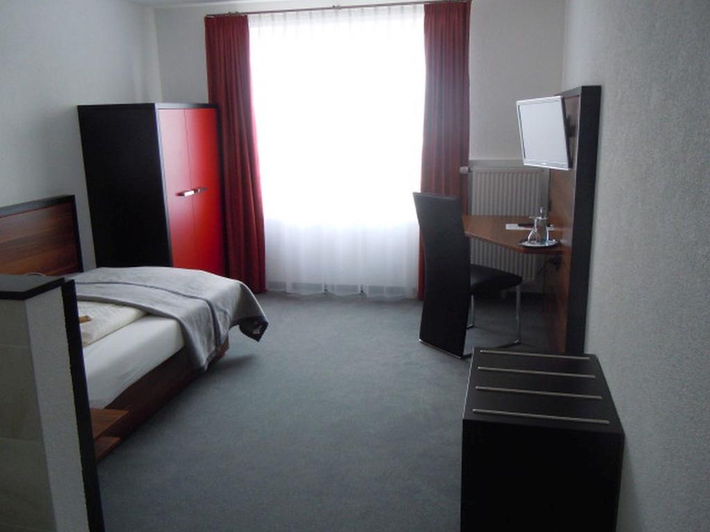 Allgaeuhotel Memmingen Nord Room photo