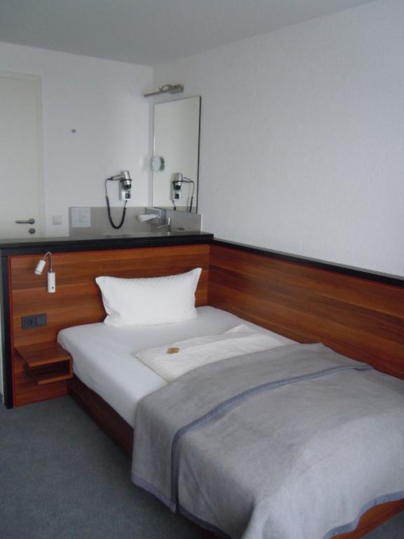 Allgaeuhotel Memmingen Nord Room photo